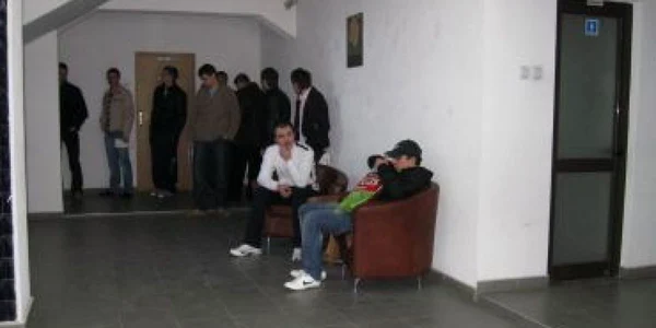 Botoşani: Angajări în poliţie amânate  de lipsa banilor