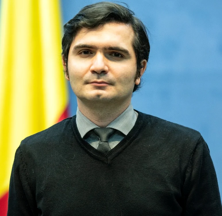 
    Bogdan are 31 de ani, este absolvent de Psihopedagogie Specialăfoto: Facebook / Ministerul Afacerilor Interne  