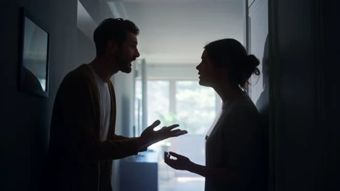 Fecioarele resimt tensiuni în relația de cuplu