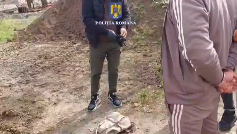 Bărbat prins în flagrant când încerca să vândă un pistol în Galați