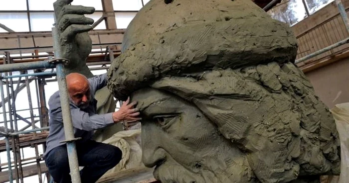 În zilele noastre, sfântul protector al Rusiei a devenit o figură folositoare pentru susţineri politice din ce în ce mai grandioase, cum ar fi atitudinea Kremlinului faţă de Crimeea şi Ucraina FOTO BBC