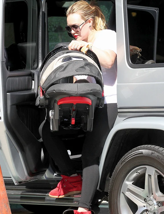 
    Hilary Duff  