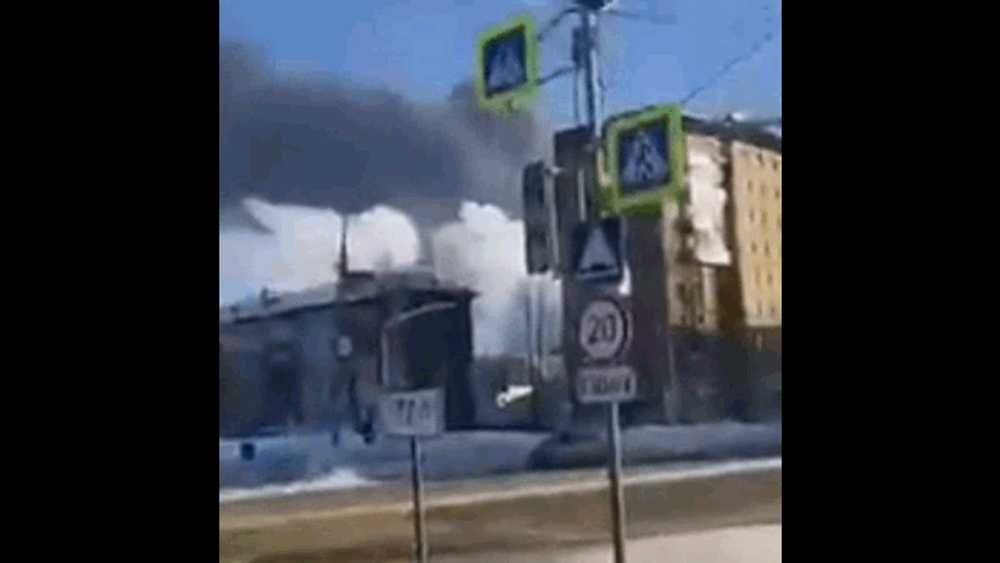 „Un nou record de distanță”. Dronele ucrainene au lovit o rafinărie Lukoil din Republica Komi, situată în nordul arctic al Rusiei