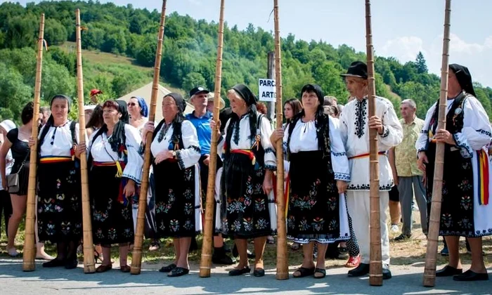 Festivalul "Târgul de Fete de pe Muntele Găina" jpeg