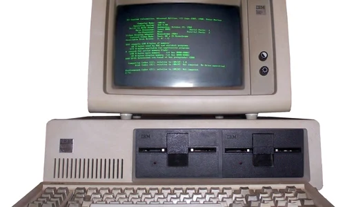 12 august 1981 Primul calculator personal IBM IBM 5150 intră pe piață FOTO Wikipedia jpg