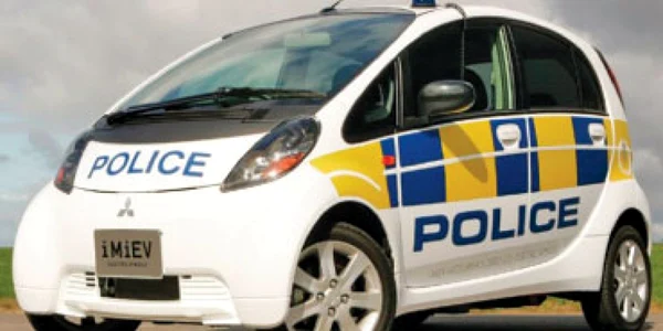Maşini electrice pentru poliţia din Marea Britanie