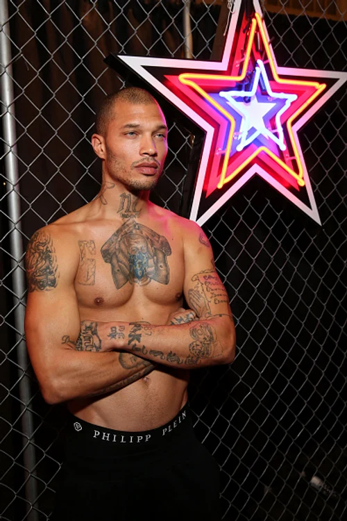 Stilul rebel al lui Jeremy a atras atenția fotografilor