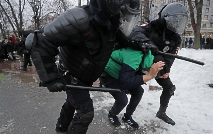 Protestatar reţinut în Rusia FOTO EPA - EFE