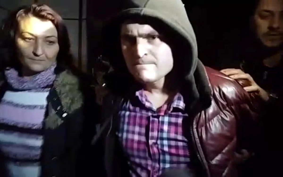 
    Florin Oprea, militarul care şi-a ucis iubita într-un coafor din Titu, judeţul Dâmboviţa, în luna ianuarie a acestui an, a fost condamnat definitiv la 25 de ani de închisoareFOTO: adevarul.ro  