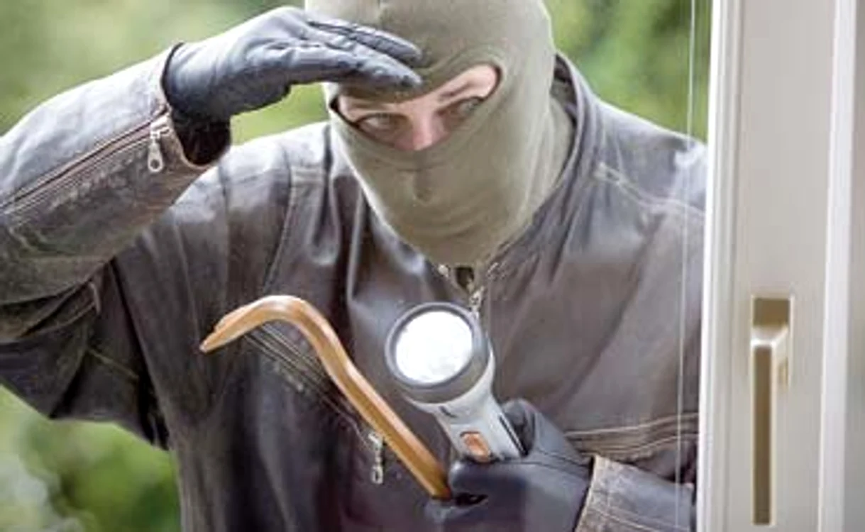 
    Poliţia Română şi specialiştii în sisteme de securitate îţi spun ce soluţii ai  