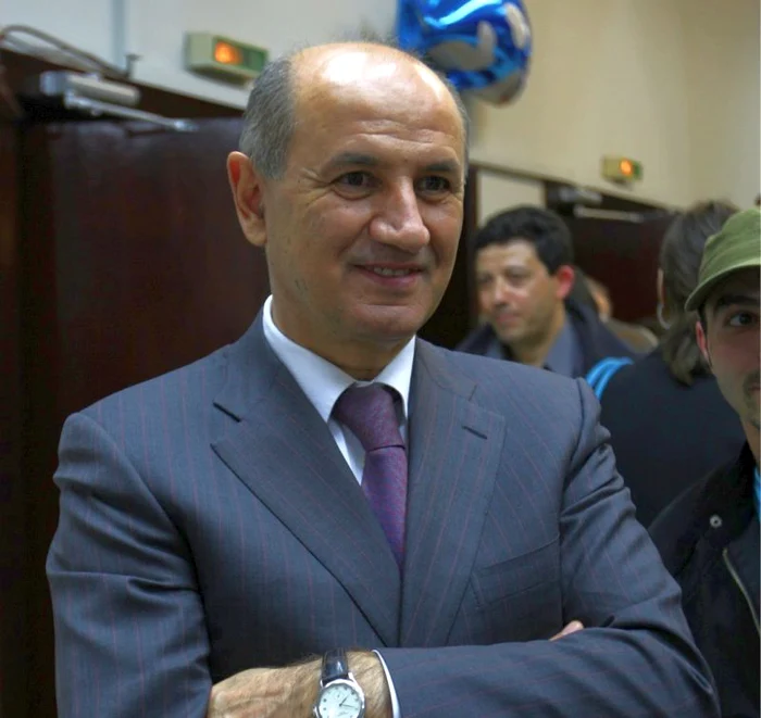 
    Dan, fiul fostului  lider al minerilor  Miron Cozma, a  refuzat recoltarea  probelor biologice  când a fost prins băut  