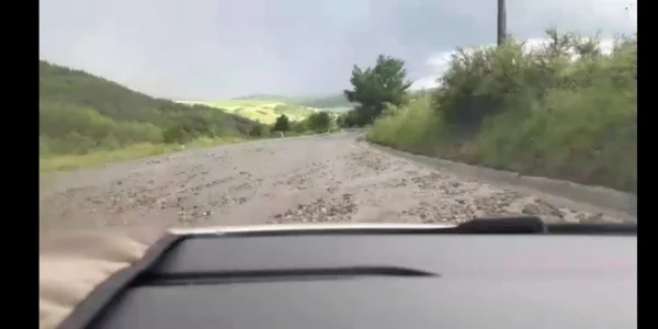 Aluviuni pe DN 14 - Slimnic Sibiu în urma unei ploi torenţiale cu grindină sâmbătă 26 iunie 2021 Foto Adevărul