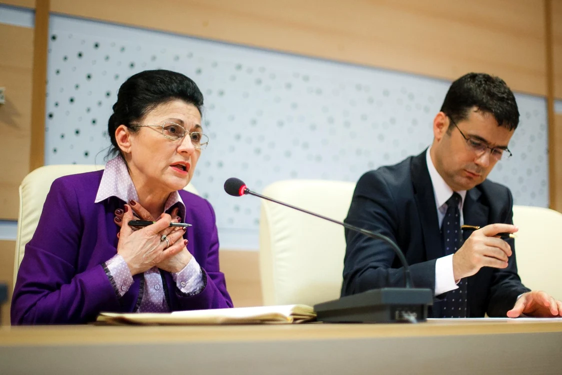 Fostul ministru
Ecaterina Andronescu şi actualul ministru al Educaţiei, Remus  Pricopie, sunt promotorii modificărilor la
Legea Educaţiei Naţionale     FOTO: Mediafax