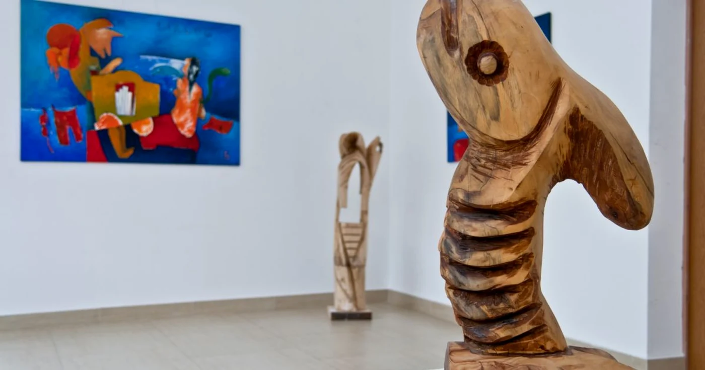 Expoziţia ”Metafore” are loc la Galeriile de Artă ”Ştefan Luchian” din Botoşani FOTO Dumitru Brehuescu