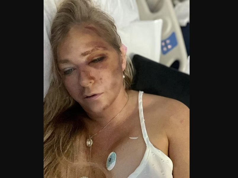 Denunțătoarea prințului Andrew, accident teribil cu un autobuz școlar. „Mi-au dat patru zile de trăit... vreau să îmi văd copiii pentru ultima dată”
