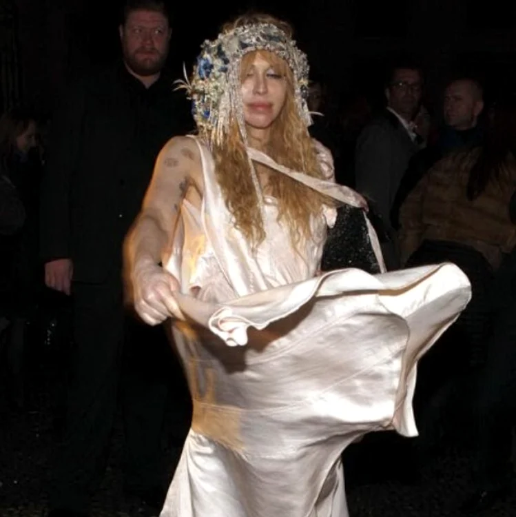 
    Courtney Love la Milano  