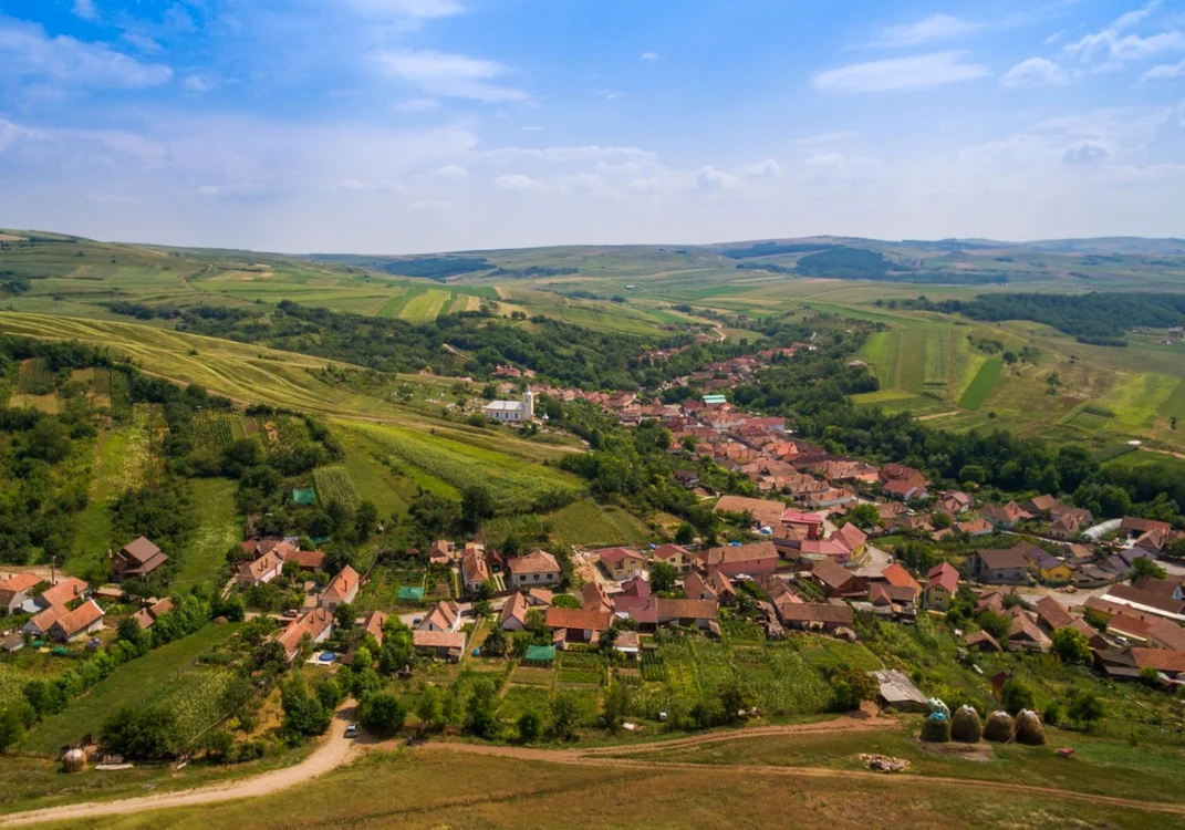 Sat din comuna Ciugud, judeţul Alba