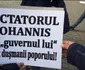 Lozinci la protestul anti - restricţii de la Râmnicu Vâlcea Foto Adevărul