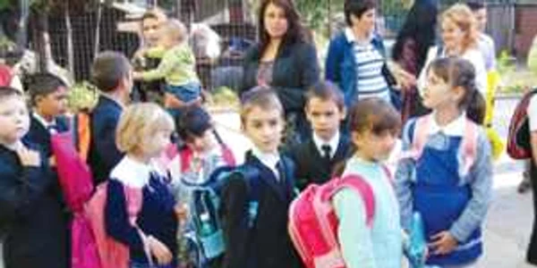 Cadouri pentru cei mici în prima zi de şcoală