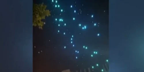 Zeci de drone s-au prăbuşit peste oamenii care asistau la eveniment Foto Captură video