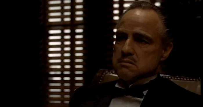 Marlon Brando în rolul lui Don Corleone, din pelicula „Naşul“  FOTO Outnow.ch