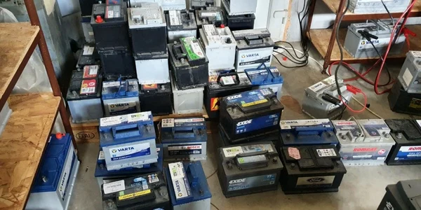 baterii acumulatori auto uzati uzate