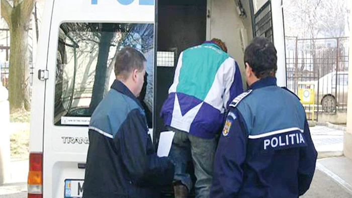 Bărbatul a fost reținut de polițiști