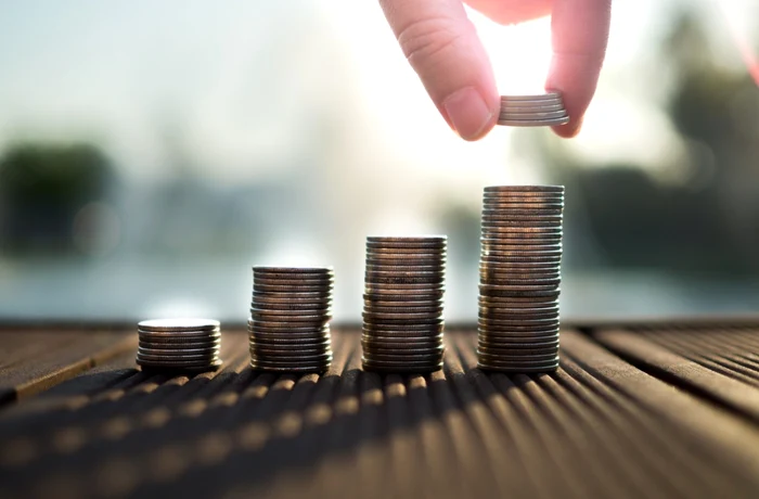 Salariul minim pe economie va crește de la 1 octombrie / Foto: Shutterstock