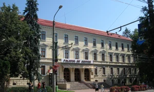 Clădirea Palatului de Justiţie din Suceava jpg