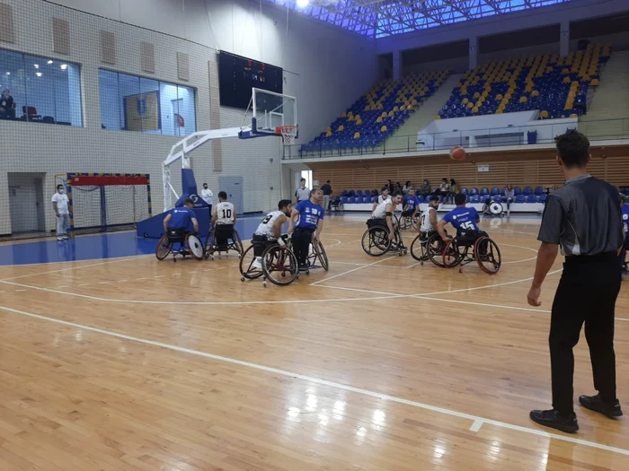 Turneu de handbal şi baschet în fotoliu rulant la Braşov FOTO Ioan Buciumar