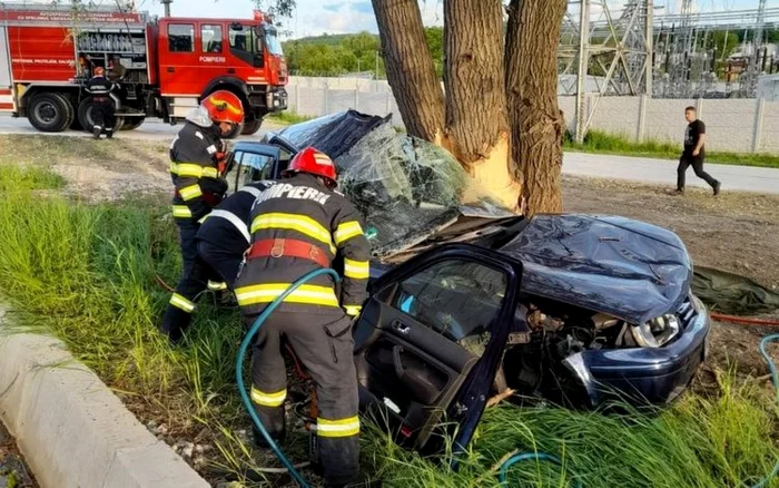 Accident rutier în Hunedoara. Foto: ISU Hunedoara