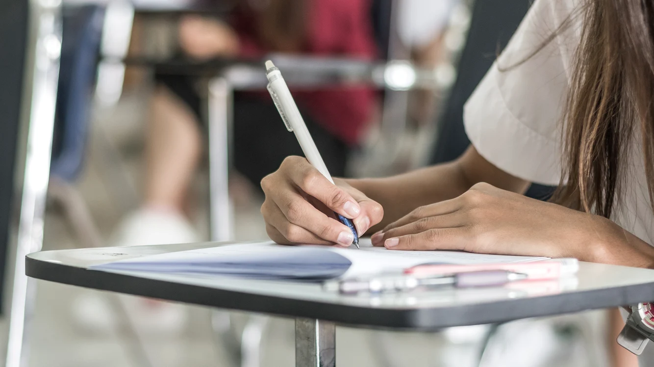 Ce planuri au absolvenţii de liceu cu cele mai bune rezultate la examen