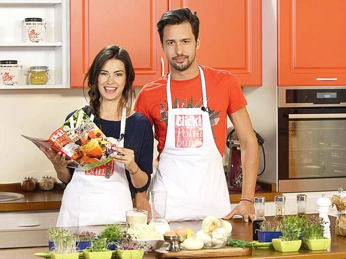 Colegul ei din emisiunea Click!, Alexandru Constantin, a acceptat provocarea de a găti împreună