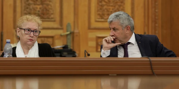 Florin Iordache discuta cu Renate Weber FOTO Inquam Photos / Octav Ganea 