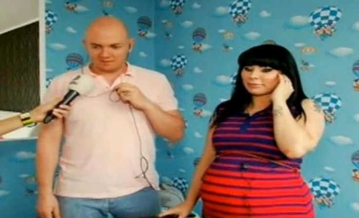 Roxana s-a îngrăşat 20 de kilograme