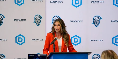 Kristi Noem guvernator Dakota de sud foto Kristi Noem jpg