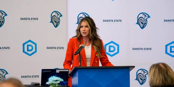Kristi Noem guvernator Dakota de sud foto Kristi Noem jpg