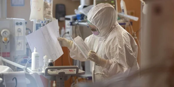doctor spital coronavirus FOTO EPA