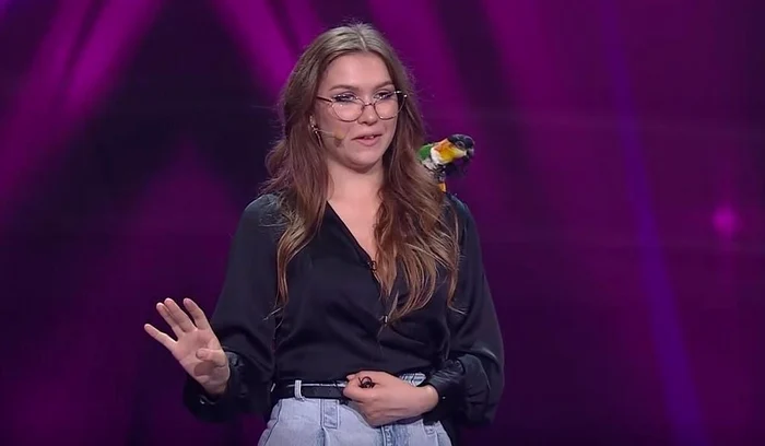 Bianca Sasu face furori pe internet cu papagalii ei vorbitori Foto: Antena 1