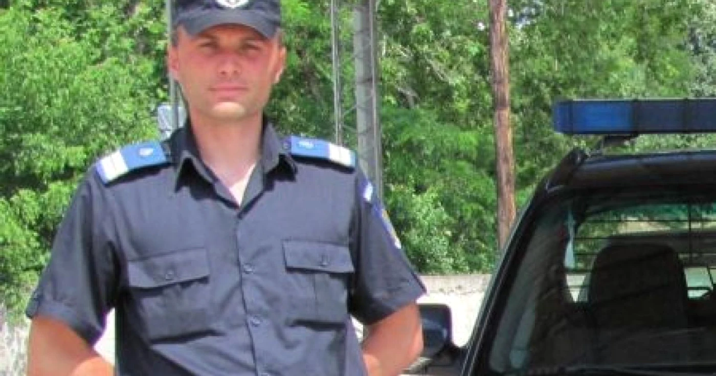Subofiţerul lucrează în cadrul Jandarmeriei Mehedinţi