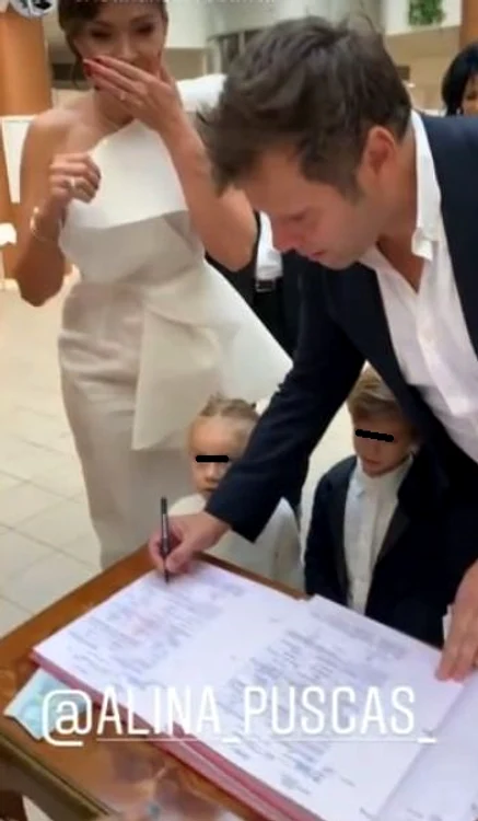 Micuții Alinei și ai lui Mihai le-au fost alături în marea zi, îmbrăcați elegant