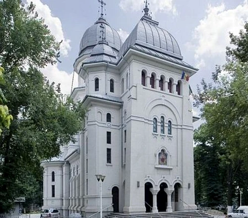 Biserica Sf. Dumitru a fost călcată de hoțifoto: www.crestinortodox.ro