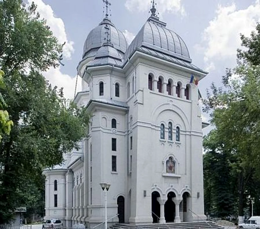 Biserica Sf. Dumitru a fost călcată de hoțifoto: www.crestinortodox.ro