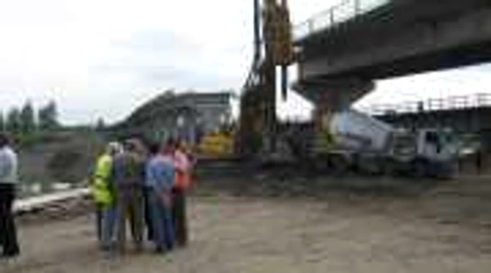 Podul de la Dorneşti, în timpul lucrărilor
