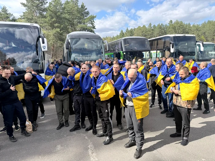 Militarii ucraineni, după schimbul de prizonieri FOTO: X