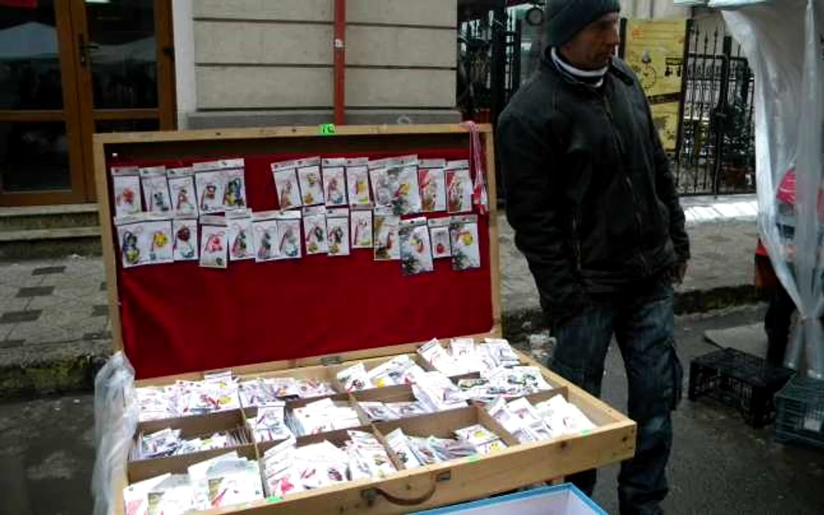 Mărţişoare, scoase la vânzare prin tot Bacăul