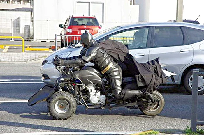 Eroul îi face fericiţi pe concetăţeni