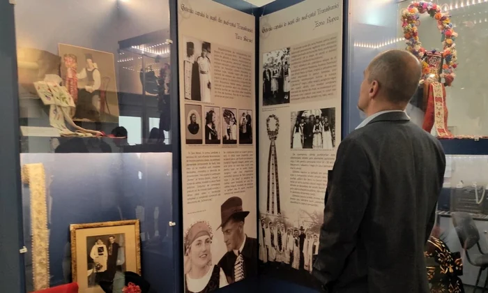 Expoziția „Găteala capului la sașii din sud-estul Transilvaniei”, deschisă la Muzeul de Etnografie Brașov