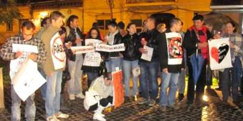Zeci de mureşeni au participat la Flash Mob-ul împotriva urii