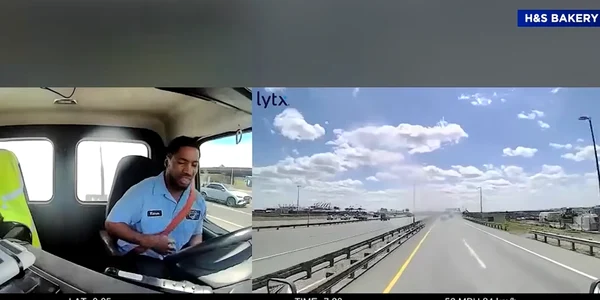 camion locit de avion captură video  H&S PIX 11 News png